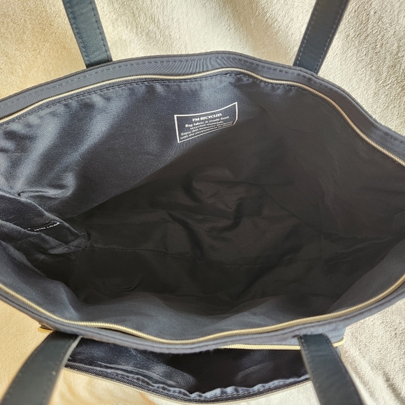 Estee Lauder Nylon Carryall Tote NWOT - Picture 4 of 6